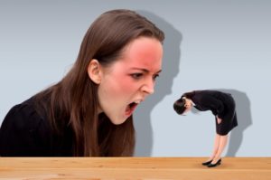 【調査項目紹介】クレーマー調査