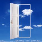 目に見えないものの中に真実の根源がある。