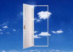 目に見えないものの中に真実の根源がある。
